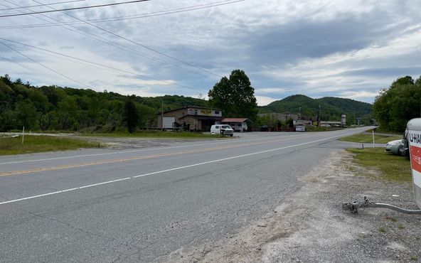 1220 Hwy 64 W, Hayesville, NC 28904